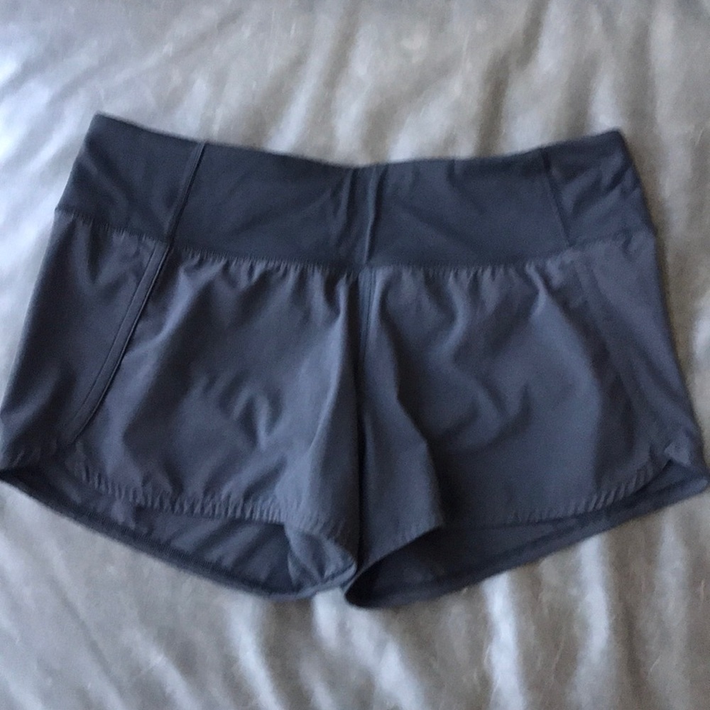 Lululemon “run times short” size 8